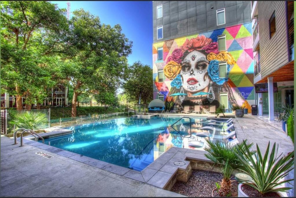 Beautiful Riverwalk Apt With Full Amenities, King Bed & Free Parking San Antonio Exterior photo